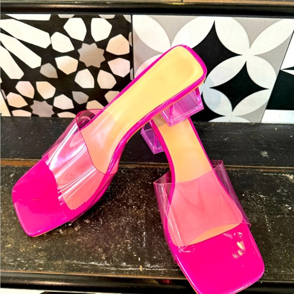 NWOT pink plastic midi square heels! 🩷FUN & FABULOUS 🩷see pic for more info!
